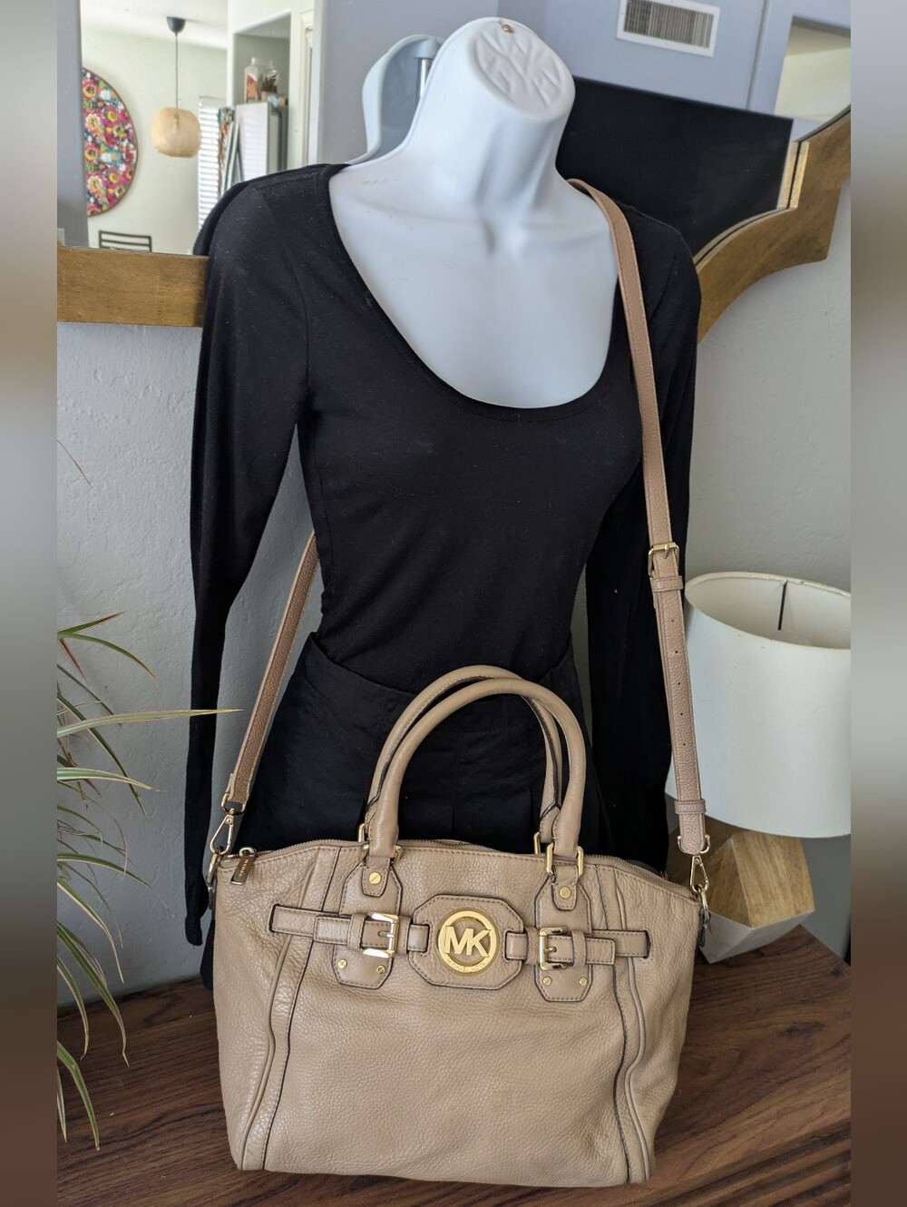 Michael Kors Sachtel  Pebble Leather Crossbody/Handbag.